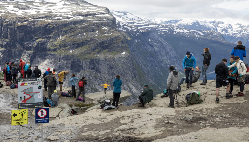 Utenlandske turister flokker til Norge og kjente turmål, som spektakulære Trolltunga i Hardanger.