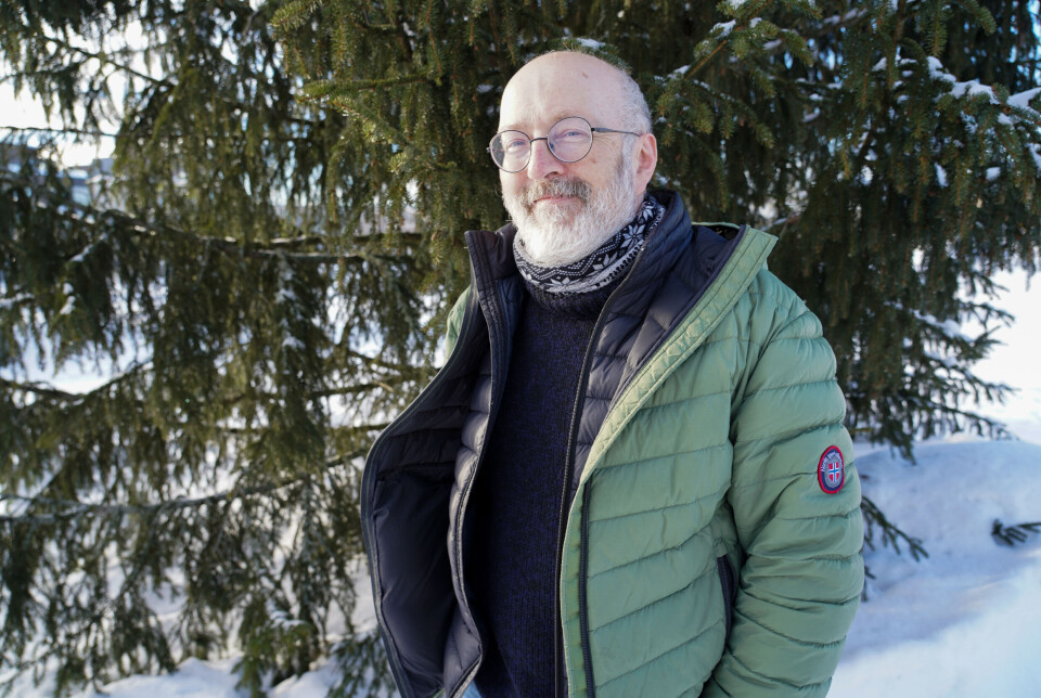 INN-professor John Linnell og forskerkollegene skal intervjue flere tusen utmarksbrukere i ulike europeiske land. INN-professor John Linnell og forskarkollegaene skal intervjue fleire tusen utmarksbrukarar i ulike europeiske land.