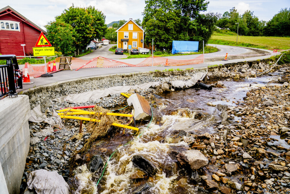 De siste årene har det vært mer nedbør enn gjennomsnittet i Sør-Asia-regionen, og WMOs progn... Bonden James Tshuma står i sin uttørkede åker i Mangwe-distriktet sørvest i Zimbabwe, som i mars i fjor opplevde en lang og ødeleggende tørk... Eggeelva dro med seg deler av veien i Brandbu under ekstremværet Hans i 2023. Den nye rapporten fra Verdens meteorologiorganisasjon (WMO) spår høye temperaturer i årene som kommer. En slik utvikling vil øke klimautfordringene og påvirke utviklingen i våre samfunn i negativ retning på viktige områder. De siste årene har det vært mer nedbør enn gjennomsnittet i Sør-Asia-regionen, og WMOs progn... Bonden James Tshuma står i sin uttørkede åker i Mangwe-distriktet sørvest i Zimbabwe, som i mars i fjor opplevde en lang og ødeleggende tørk... Eggeelva dro med seg deler av veien i Brandbu under ekstremværet Hans i 2023. Den nye rapporten fra Verdens meteorologiorganisasjon (WMO) spår høye temperaturer i årene som kommer. En slik utvikling vil øke klimautfordringene og påvirke utviklingen i våre samfunn i negativ retning på viktige områder.