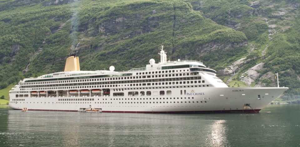 Flere partier krever nå strengere regler for cruiseskip i norske fjorder Flere partier krever nå strengere regler for cruiseskip i norske fjorder