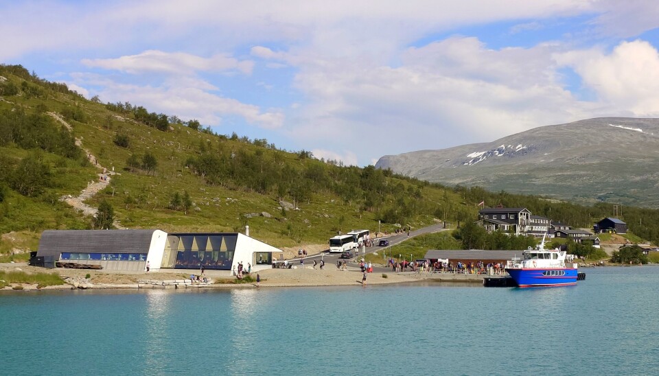 NYTT: Det nye turistanlegget ved Gjende bryter fundamentalt med byggetradisjoner i den norske fjellheimen. Det nye turistanlegget ved Gjende bryter fundamentalt med byggetradisjoner i den norske fjellheimen.